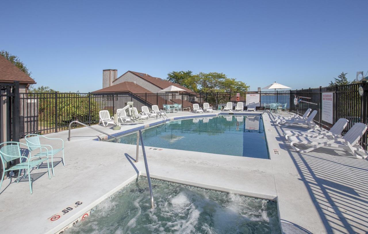Club Wyndham Newport Overlook Jamestown Exterior foto